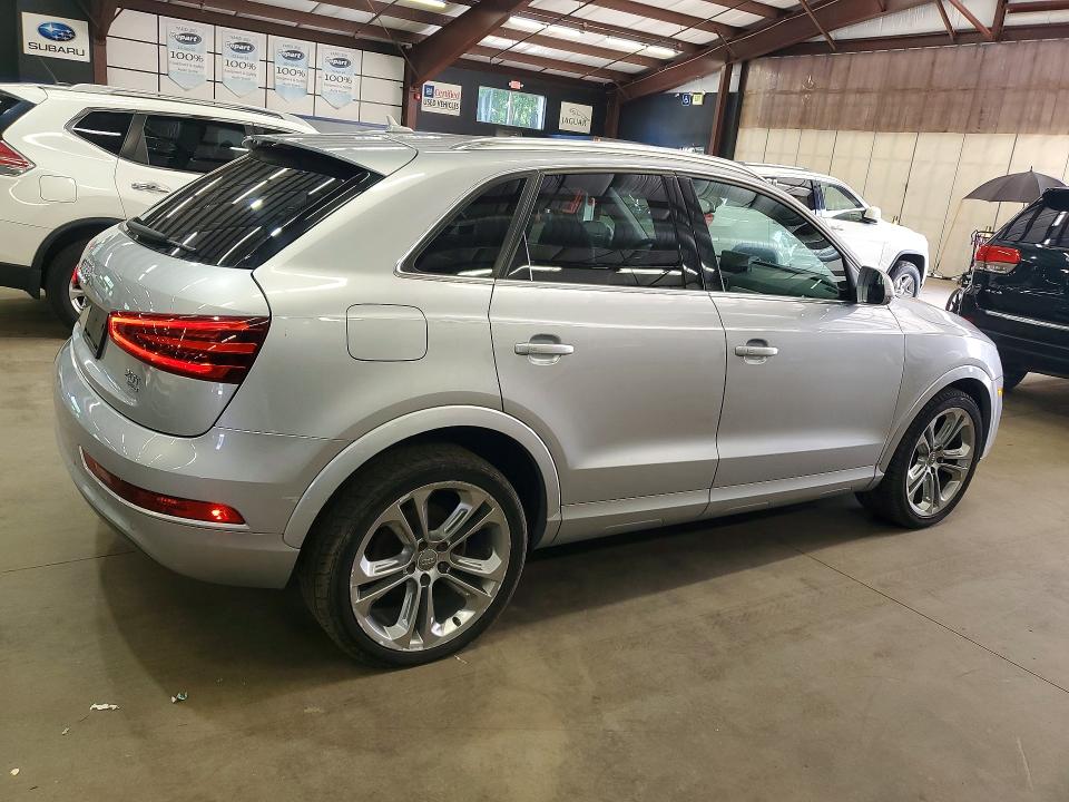 58329786 :رقم المزاد ، WA1GFCFSXFR010766 vin ، 2015 Audi Q3 مزاد بيع