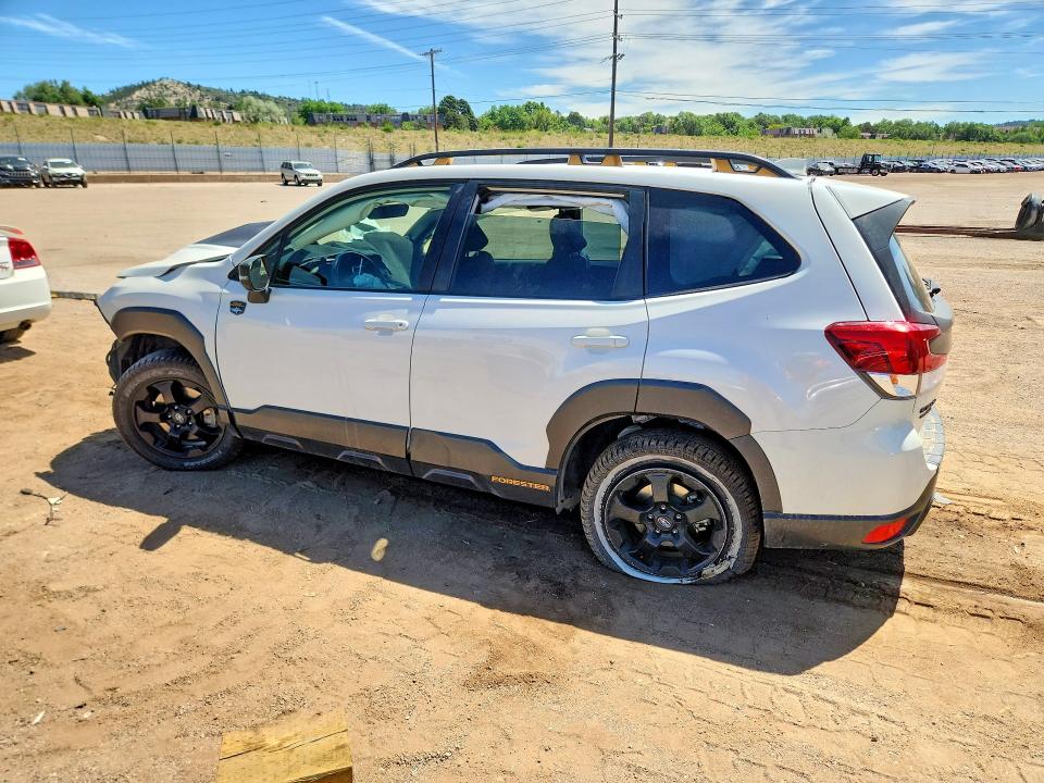 2022 Subaru Forester მანქანა იყიდება აუქციონზე, vin: JF2SKAMCXNH426673, აუქციონის ნომერი: 57825086