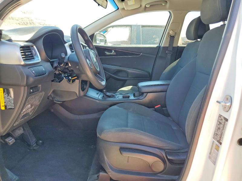 2017 Kia Sorento მანქანა იყიდება აუქციონზე, vin: 5XYPGDA59HG196148, აუქციონის ნომერი: 58577986