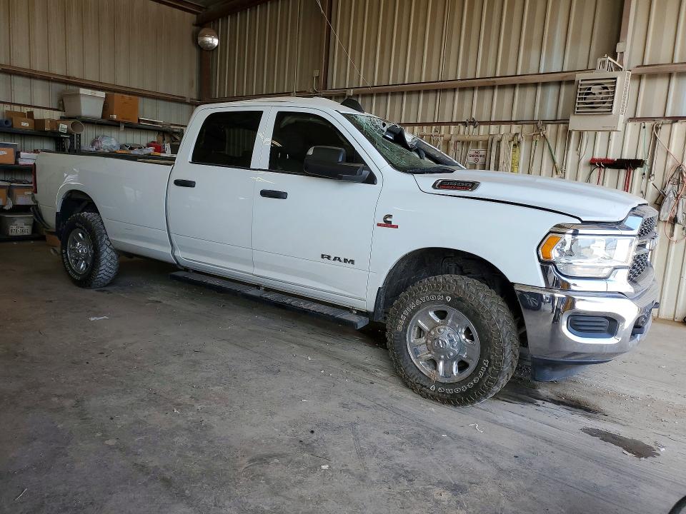 57049456 :رقم المزاد ، 3C63R3GL1NG303190 vin ، 2022 Ram 3500 مزاد بيع