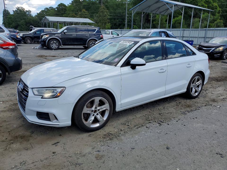 56592946 :رقم المزاد ، WAUB8GFFXH1010544 vin ، 2017 Audi A3 مزاد بيع