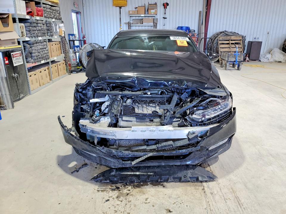 56541686 :رقم المزاد ، 1HGCV1F30JA225280 vin ، 2018 Honda Accord مزاد بيع