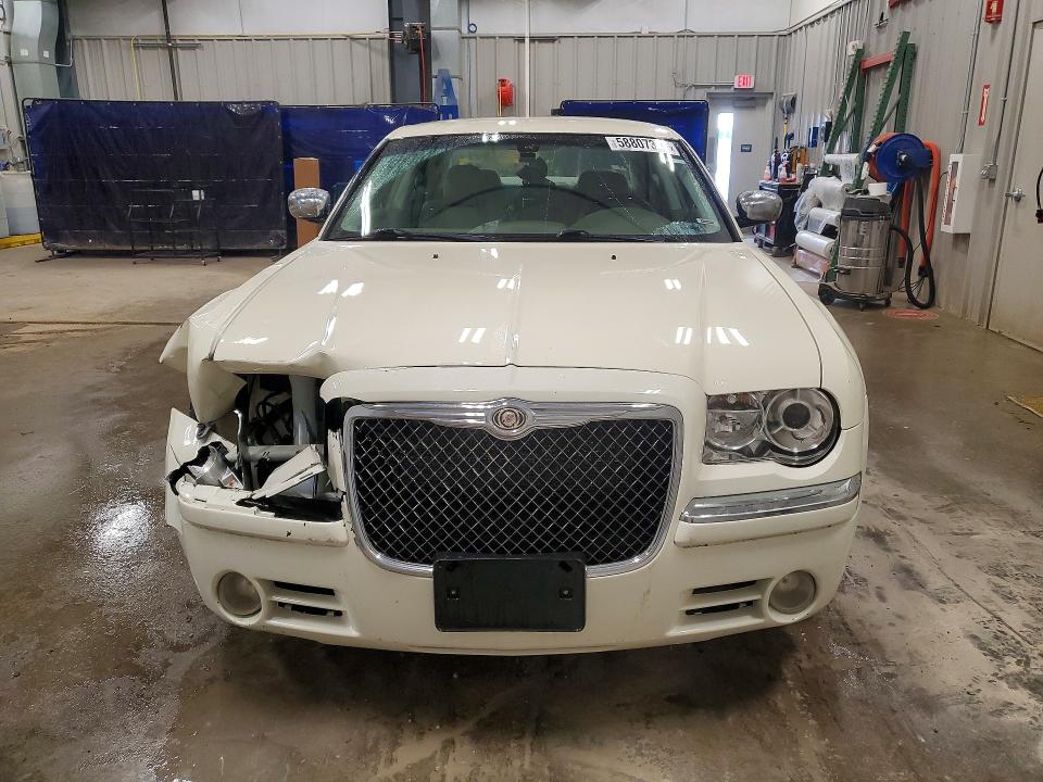 Продажа на аукционе авто 2010 Chrysler 300c, vin: 2C3CK6CT2AH239406, номер лота: 58807346