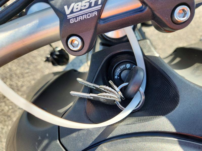 2022 Moto Guzzi V85 Tt მანქანა იყიდება აუქციონზე, vin: ZGUKYUE03NM000007, აუქციონის ნომერი: 58957366