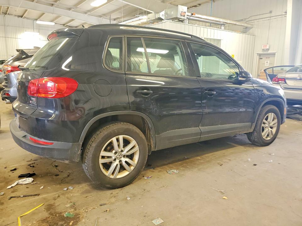 58917686 :رقم المزاد ، WVGBV7AXXGW589477 vin ، 2016 Volkswagen Tiguan مزاد بيع