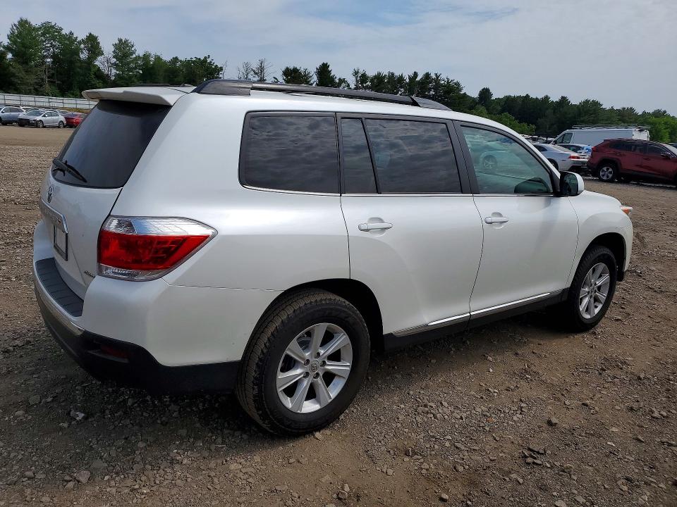 2011 Toyota Highlander მანქანა იყიდება აუქციონზე, vin: 5TDBK3EH1BS062252, აუქციონის ნომერი: 56931656