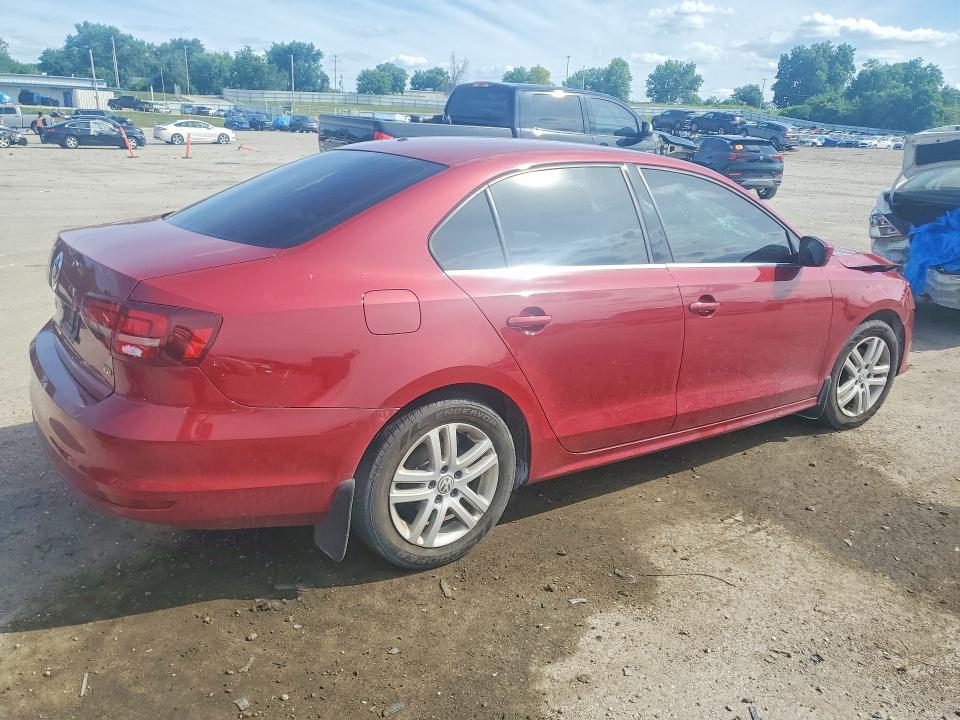 57714276 :رقم المزاد ، 3VW2B7AJ9HM261619 vin ، 2017 Volkswagen Jetta مزاد بيع