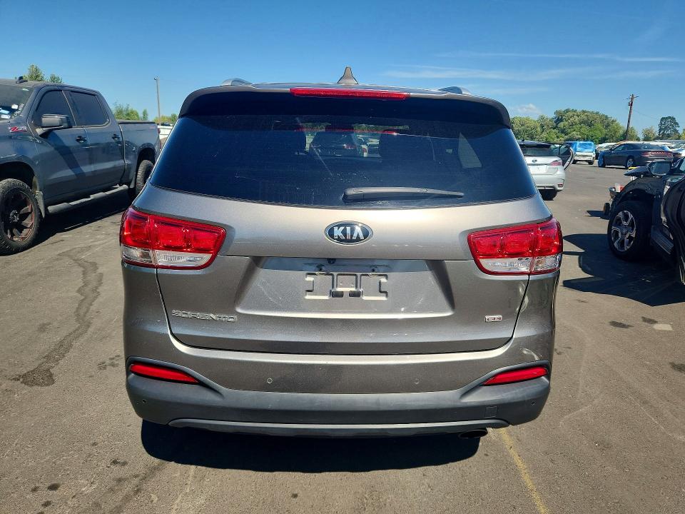 58489956 :رقم المزاد ، 5XYPGDA31GG090905 vin ، 2016 Kia Sorento مزاد بيع
