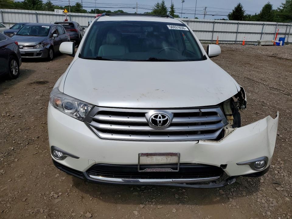 2011 Toyota Highlander მანქანა იყიდება აუქციონზე, vin: 5TDBK3EH1BS062252, აუქციონის ნომერი: 56931656