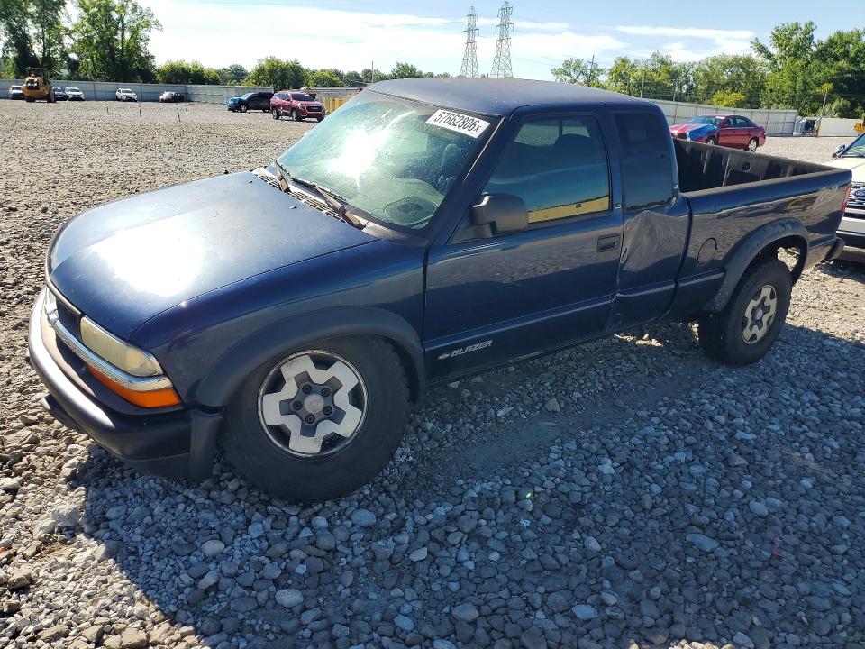 57662806 :رقم المزاد ، 1GCCT19XX38279246 vin ، 2003 Chevrolet S Truck مزاد بيع