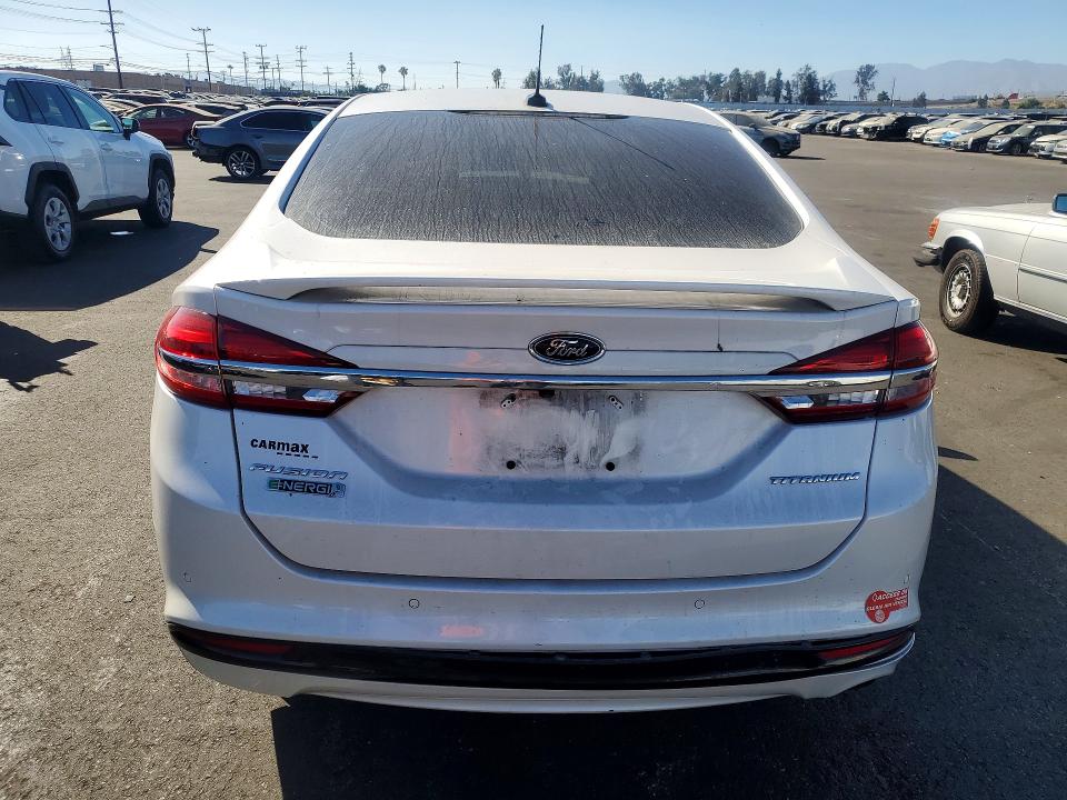 57257226 :رقم المزاد ، 3FA6P0SU9JR110316 vin ، 2018 Ford Fusion مزاد بيع