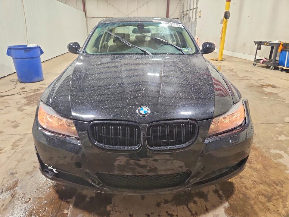 58459656 :رقم المزاد ، WBAPK5G57BNN81992 vin ، 2011 Bmw 328 مزاد بيع