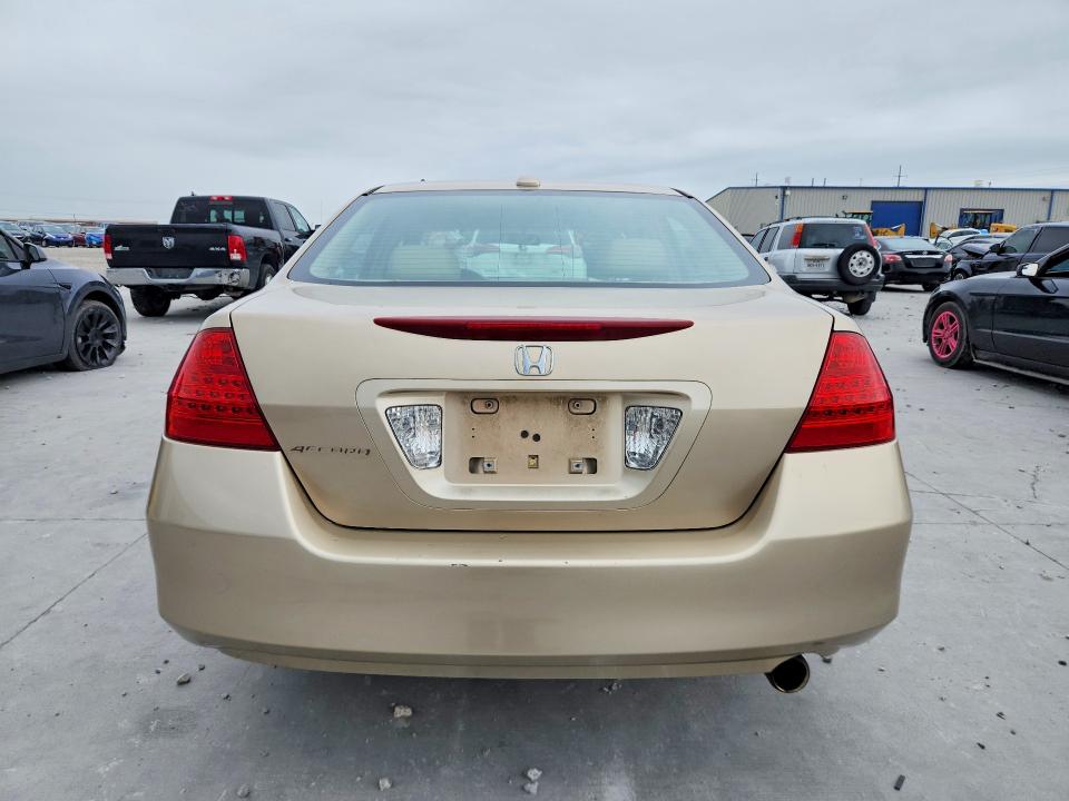 57487176 :رقم المزاد ، 1HGCM56826A021240 vin ، 2006 Honda Accord مزاد بيع