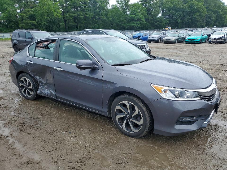 57726026 :رقم المزاد ، 1HGCR2F88HA201213 vin ، 2017 Honda Accord مزاد بيع