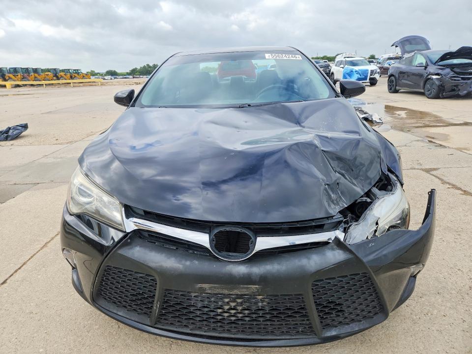 55624246 :رقم المزاد ، 4T1BF1FK8HU789312 vin ، 2017 Toyota Camry مزاد بيع