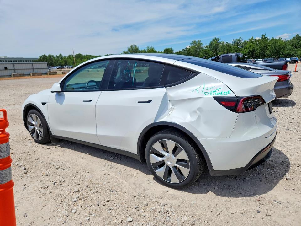 58229236 :رقم المزاد ، 5YJYGDEE7MF210323 vin ، 2020 Tesla Model  Y مزاد بيع
