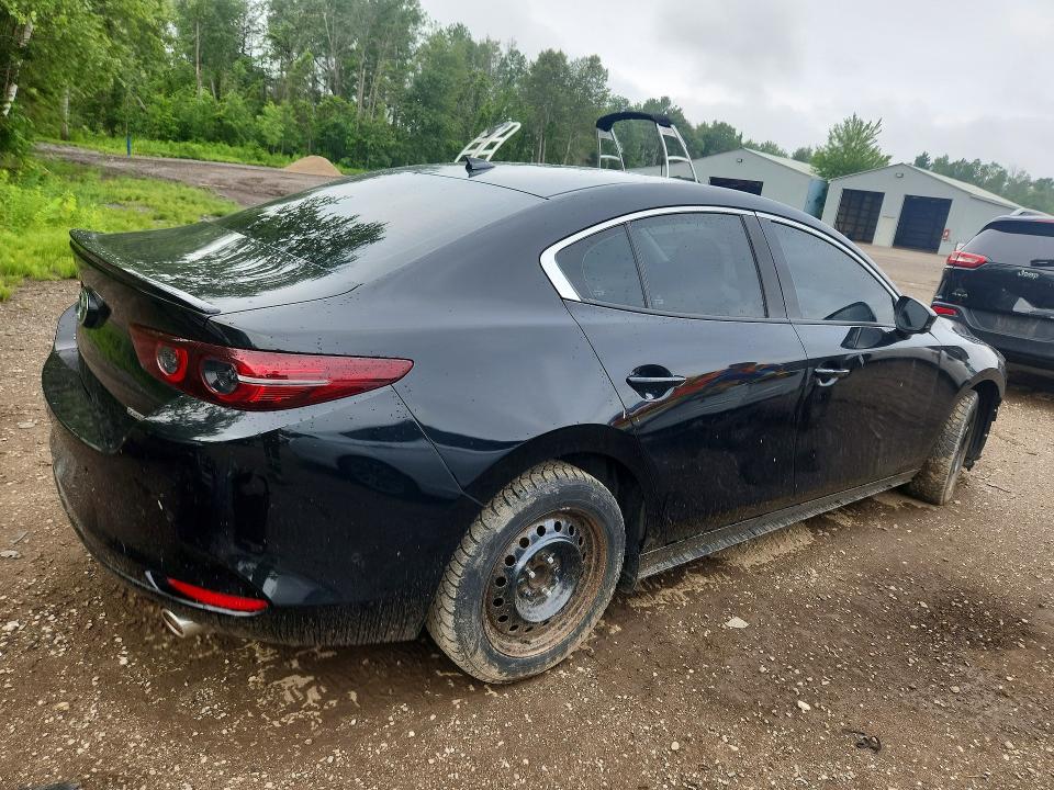 58198596 :رقم المزاد ، 3MZBPADL5MM216618 vin ، 2021 Mazda 3 مزاد بيع