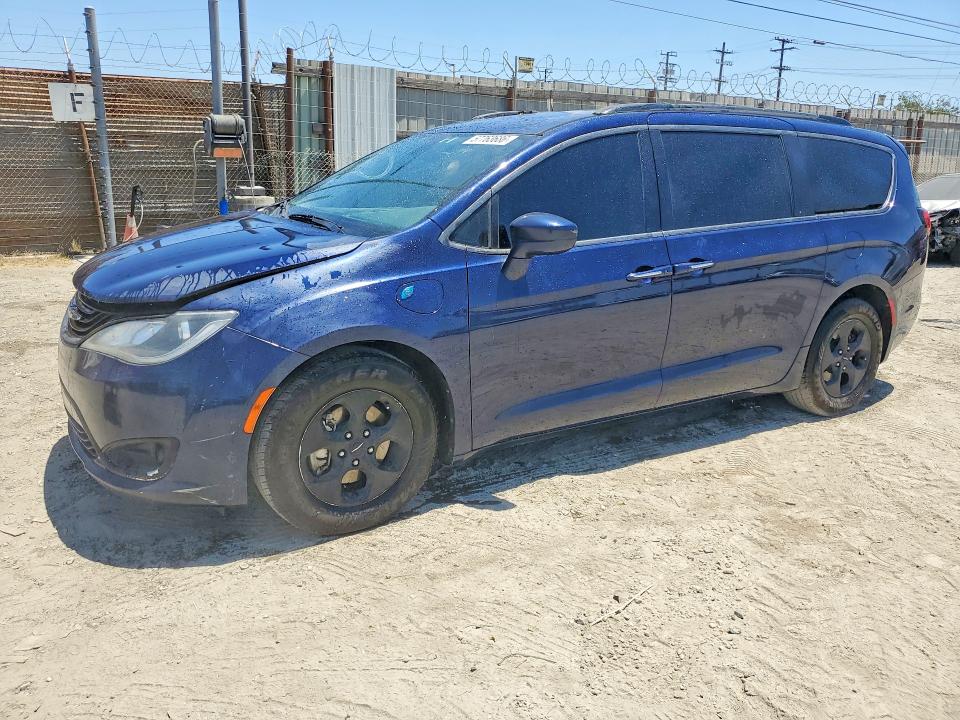 57763686 :رقم المزاد ، 2C4RC1L75HR765106 vin ، 2017 Chrysler Pacifica مزاد بيع