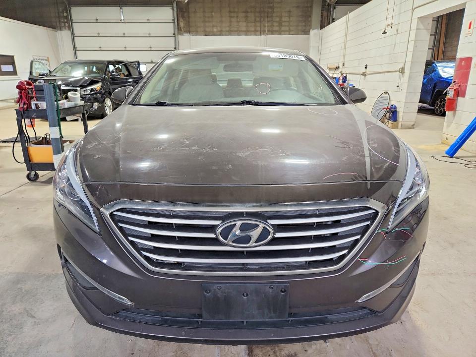 2015 Hyundai Sonata მანქანა იყიდება აუქციონზე, vin: 5NPE24AF2FH206572, აუქციონის ნომერი: 58185076