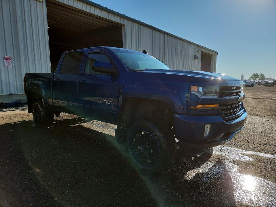 Продажа на аукционе авто 2017 Chevrolet Silverado, vin: 3GCUKREC3HG310038, номер лота: 58884626