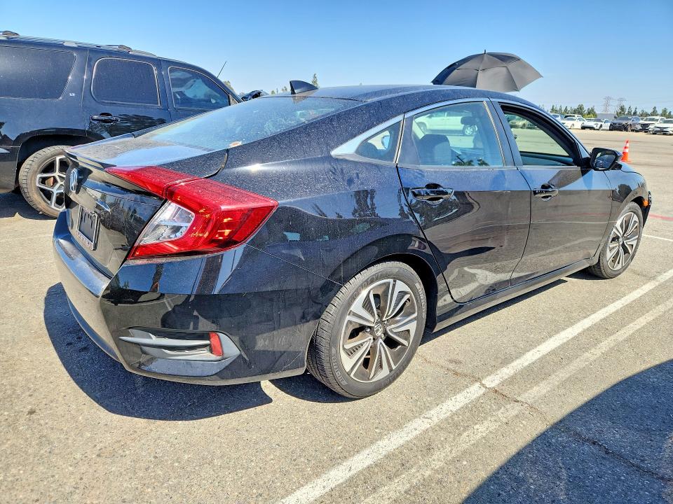 Продаж на аукціоні авто 2017 Honda Civic, vin: 2HGFC1F33HH638518, номер лоту: 55838446