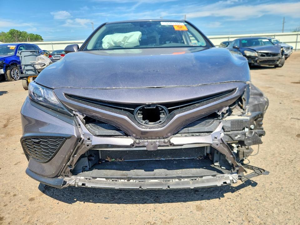 Продажа на аукционе авто 2022 Toyota Camry, vin: 4T1G11AK7NU631602, номер лота: 55719726