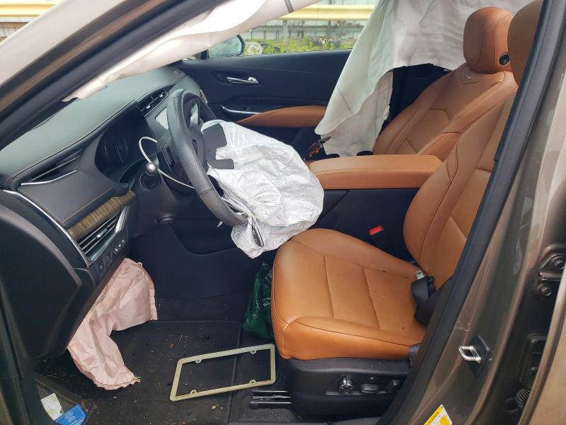 55539926 :رقم المزاد ، 1GYFZFR49LF017917 vin ، 2020 Cadillac Xt4 مزاد بيع