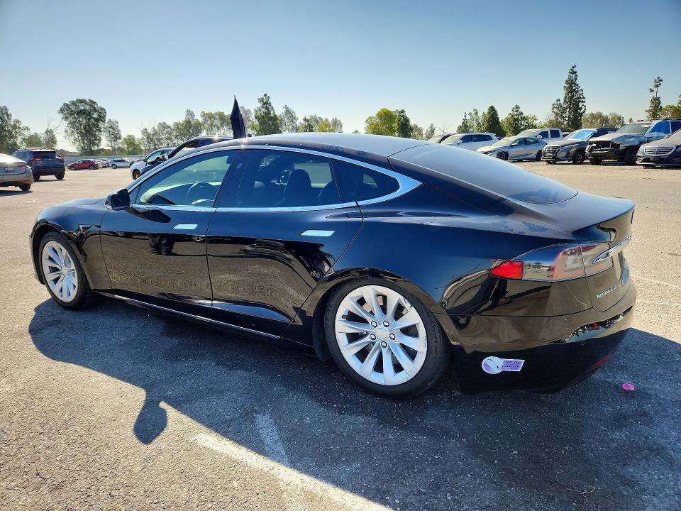 2018 Tesla Model S მანქანა იყიდება აუქციონზე, vin: 5YJSA1E28JF281554, აუქციონის ნომერი: 57498306