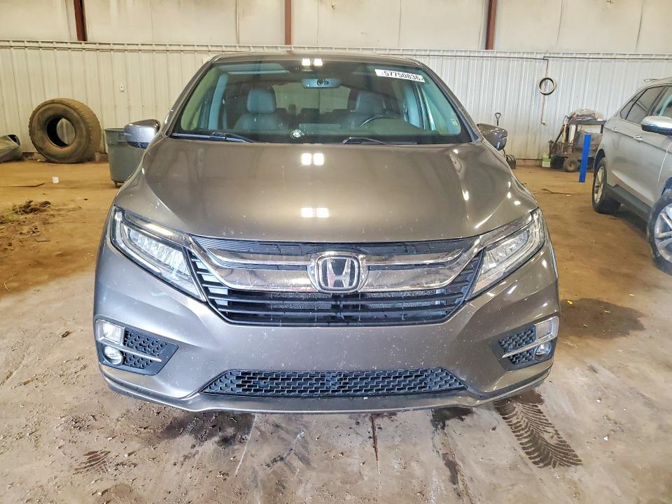 57750836 :رقم المزاد ، 5FNRL6H90JB019686 vin ، 2018 Honda Odyssey مزاد بيع