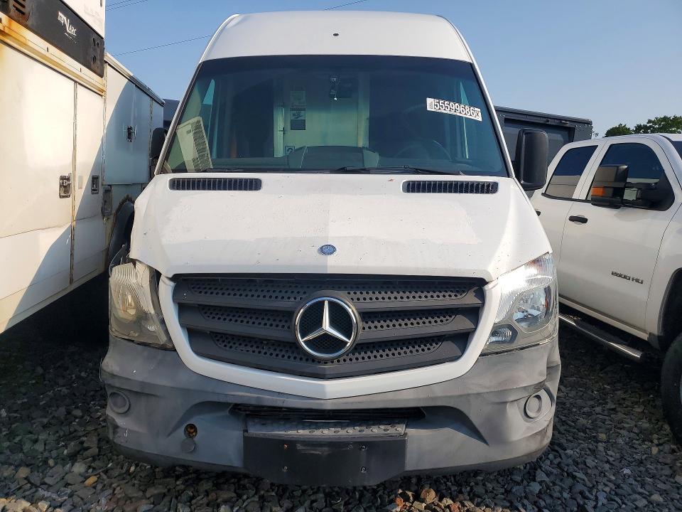 55599686 :رقم المزاد ، WD3PE8DE6E5898290 vin ، 2014 Mercedes Benz Sprinter مزاد بيع