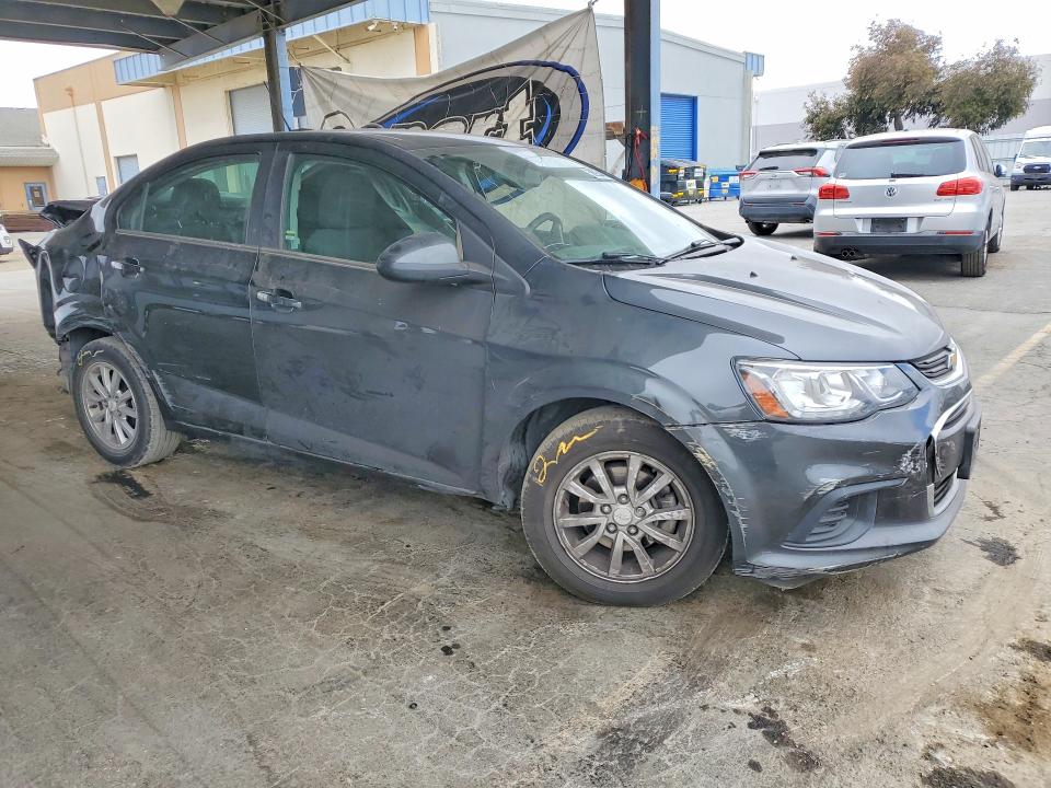 58954396 :رقم المزاد ، 1G1JD5SGXJ4114753 vin ، 2018 Chevrolet Sonic مزاد بيع