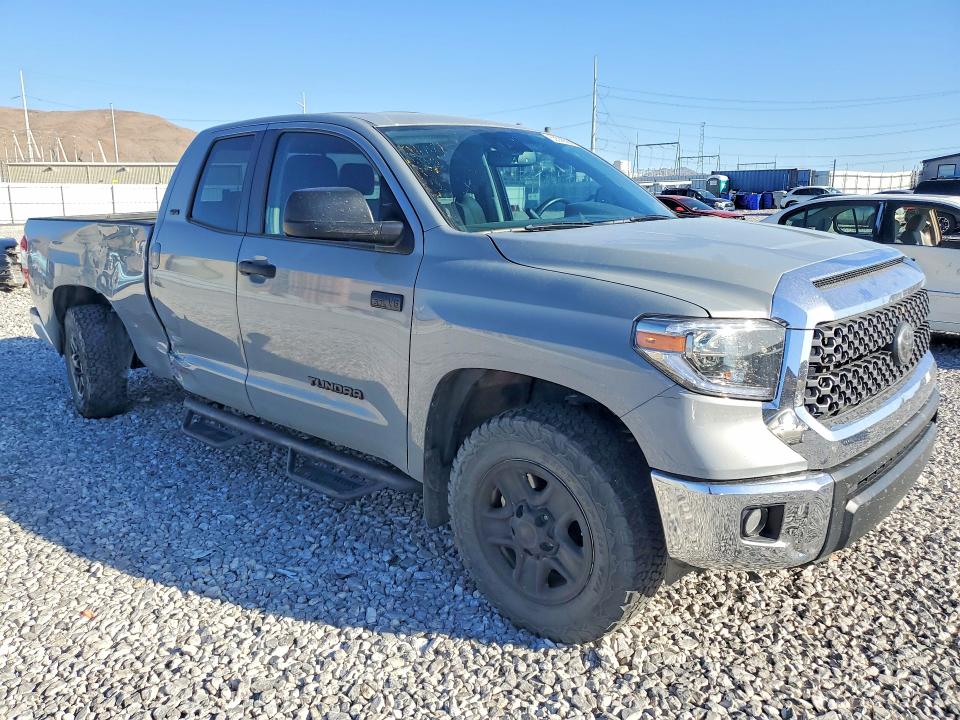 55536526 :رقم المزاد ، 5TFUY5F1XLX872401 vin ، 2020 Toyota Tundra مزاد بيع