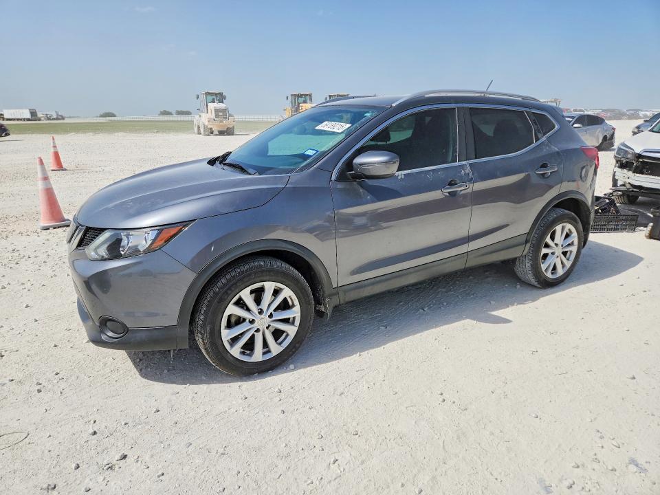 59189216 :رقم المزاد ، JN1BJ1CP8JW185839 vin ، 2018 Nissan Rogue Sport مزاد بيع