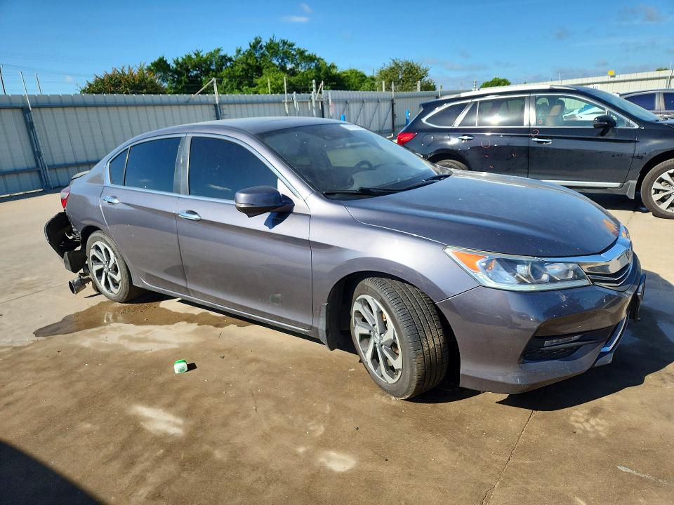 57073306 :رقم المزاد ، 1HGCR2F9XHA168109 vin ، 2017 Honda Accord مزاد بيع