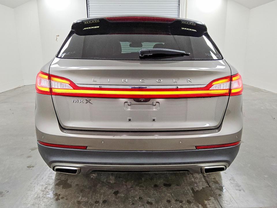 57042946 :رقم المزاد ، 2LMPJ6LR1HBL51311 vin ، 2017 Lincoln Mkx مزاد بيع