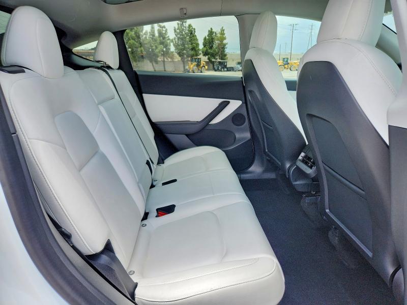 2022 Tesla Model Y მანქანა იყიდება აუქციონზე, vin: 7SAYGDEE0NF327813, აუქციონის ნომერი: 57919876