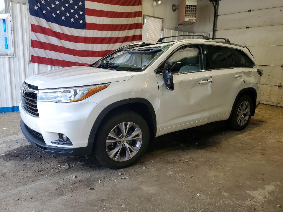 55746696 :رقم المزاد ، 5TDJKRFH7FS132081 vin ، 2015 Toyota Highlander مزاد بيع