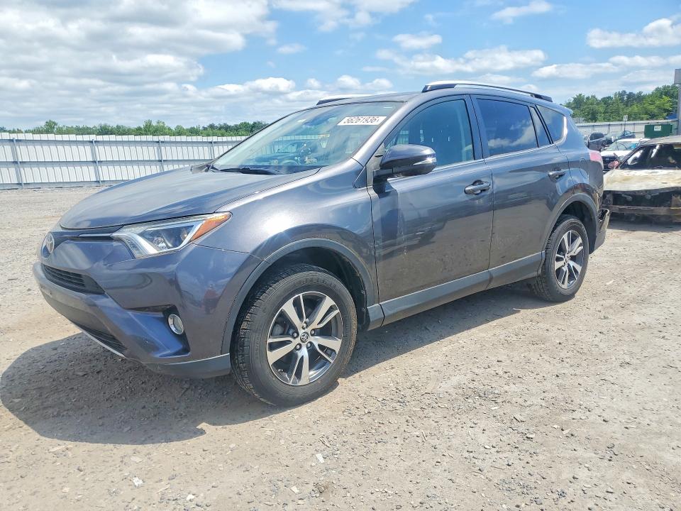 Auction sale of the 2017 Toyota Rav4, vin: JTMRFREV9HJ121971, lot number: 56261936