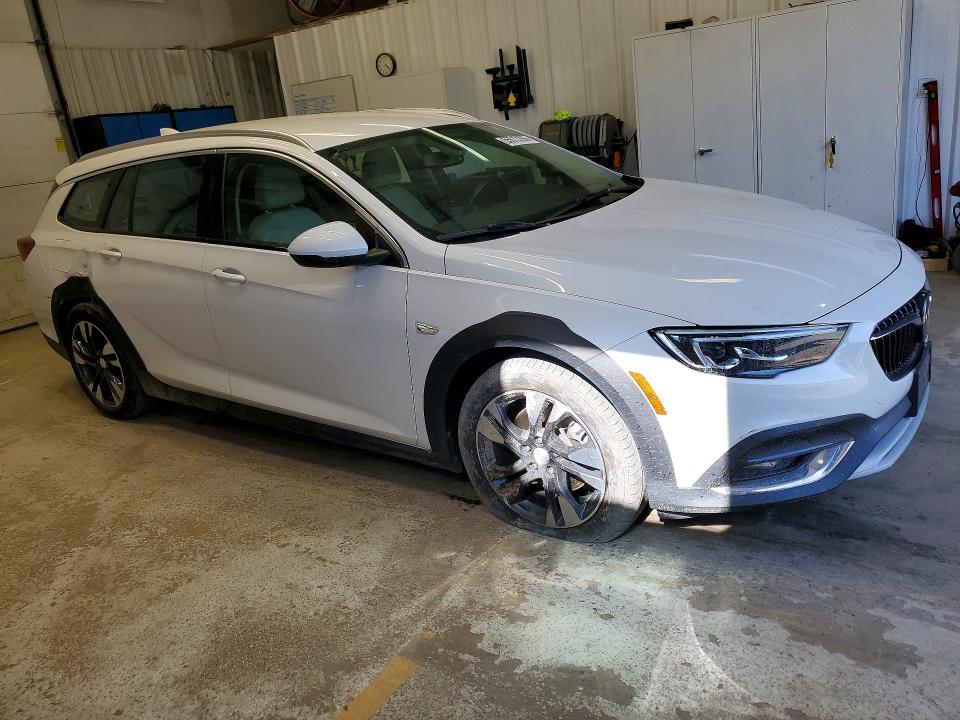 55513296 :رقم المزاد ، W04GV8SXXK1023754 vin ، 2019 Buick Regal Tourx مزاد بيع