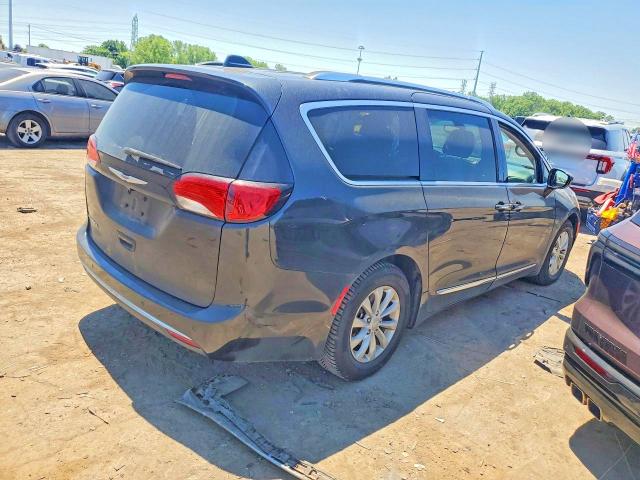 Продаж на аукціоні авто 2018 Chrysler Pacifica, vin: 2C4RC1EG1JR294512, номер лоту: 55867926