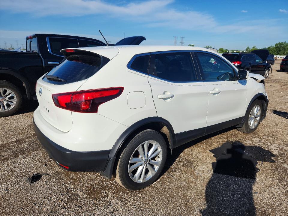 2017 Nissan Rogue Sport მანქანა იყიდება აუქციონზე, vin: JN1BJ1CP5HW025685, აუქციონის ნომერი: 58331146