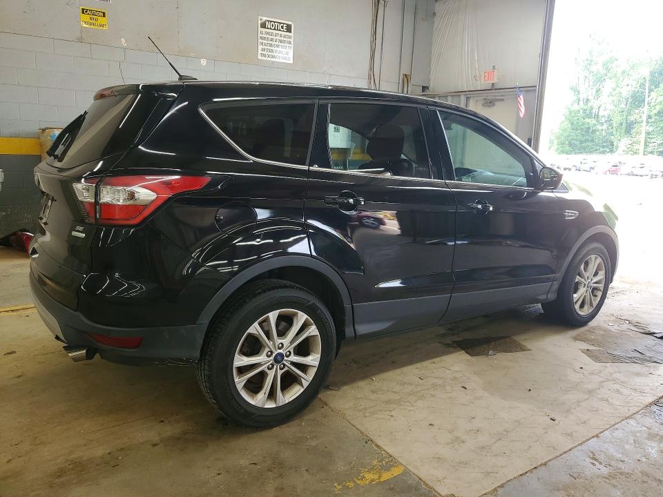 2017 Ford Escape მანქანა იყიდება აუქციონზე, vin: 1FMCU0GD7HUC07253, აუქციონის ნომერი: 56545766