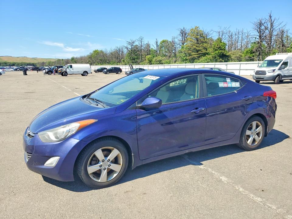 2013 Hyundai Elantra მანქანა იყიდება აუქციონზე, vin: 5NPDH4AE4DH303853, აუქციონის ნომერი: 56743976