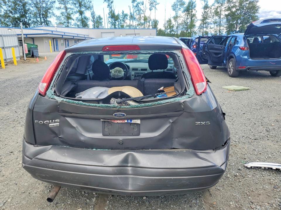2005 Ford Focus მანქანა იყიდება აუქციონზე, vin: 3FAHP31N35R136467, აუქციონის ნომერი: 57019546