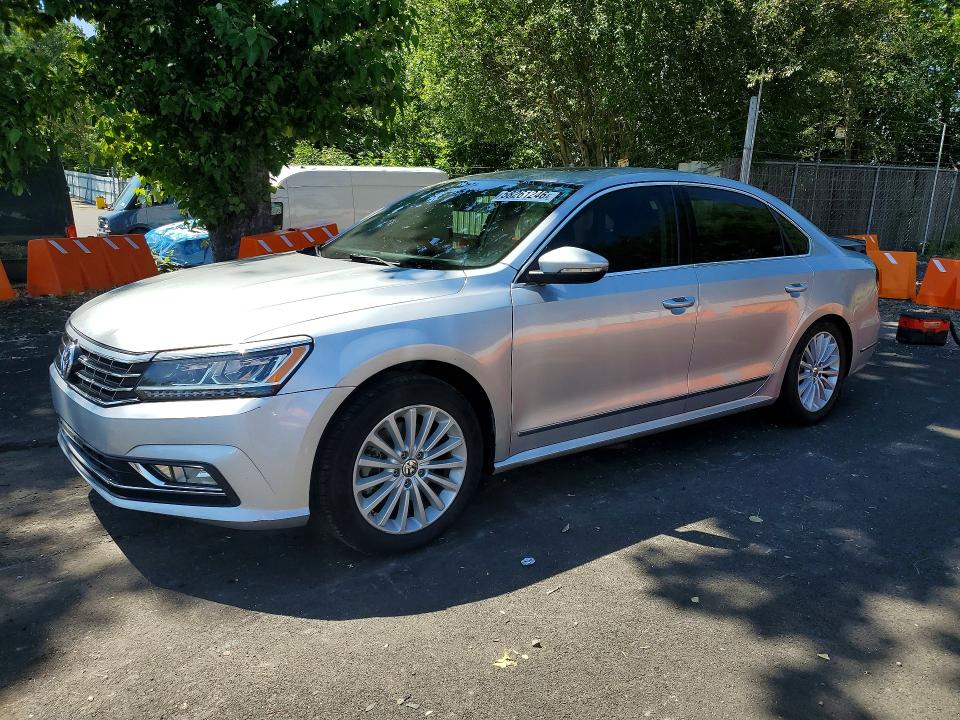 Продаж на аукціоні авто 2017 Volkswagen Passat, vin: 1VWBT7A31HC035672, номер лоту: 58261246