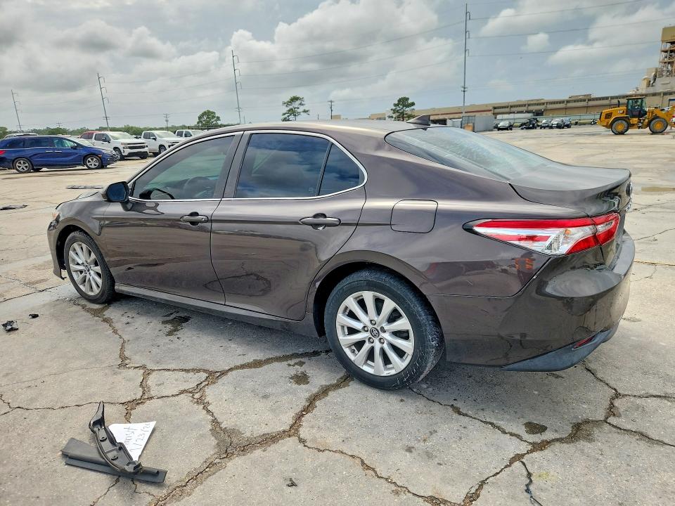 56103566 :رقم المزاد ، 4T1B11HK7KU248920 vin ، 2019 Toyota Camry مزاد بيع