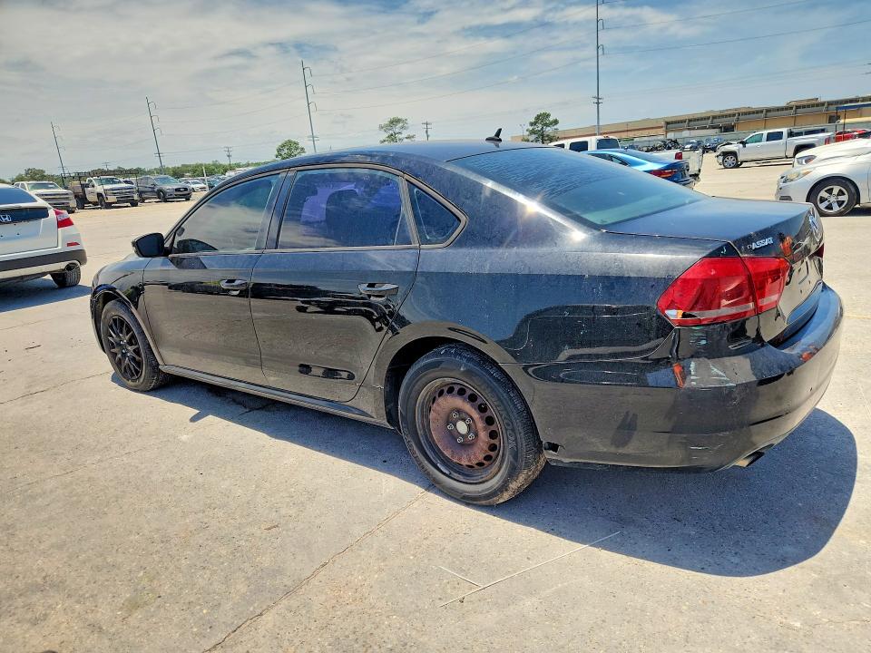 56049436 :رقم المزاد ، 1VWAT7A31FC045532 vin ، 2015 Volkswagen Passat مزاد بيع