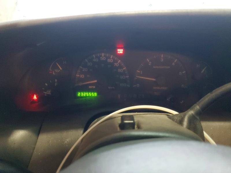 1999 Lincoln Navigator მანქანა იყიდება აუქციონზე, vin: 5LMRU27A0XLJ31243, აუქციონის ნომერი: 56061356