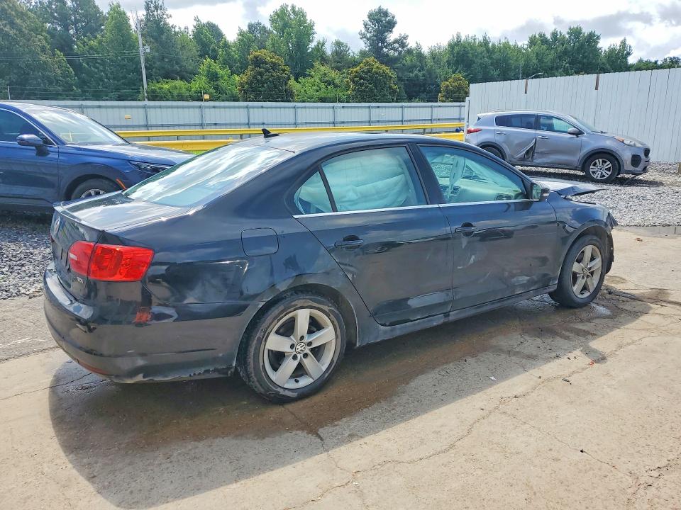 56599266 :رقم المزاد ، 3VWLL7AJ4EM259984 vin ، 2014 Volkswagen Jetta مزاد بيع