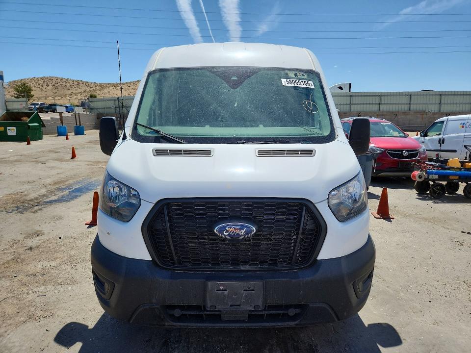 58065166 :رقم المزاد ، 1FTYE1C82NKA45349 vin ، 2022 Ford Transit مزاد بيع